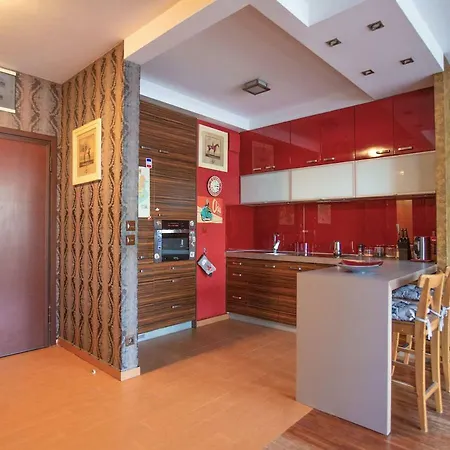 Bruna 9, Pictoresque And Exclusive Studio Mokotow Invoice, Metro, Parking Warsaw